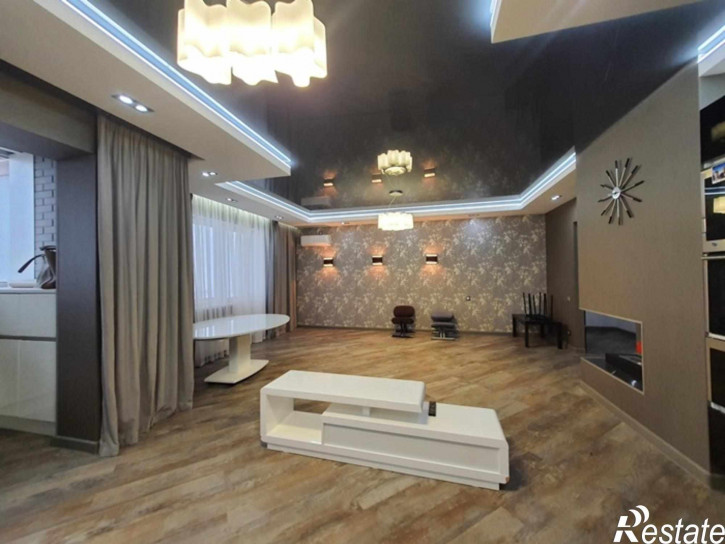 3-комн квартира половинко улица, 271