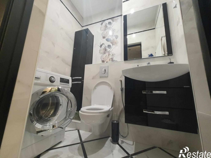 2-комн квартира Кирова улица, 28