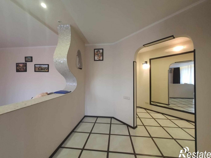 2-комн квартира Кирова улица, 28
