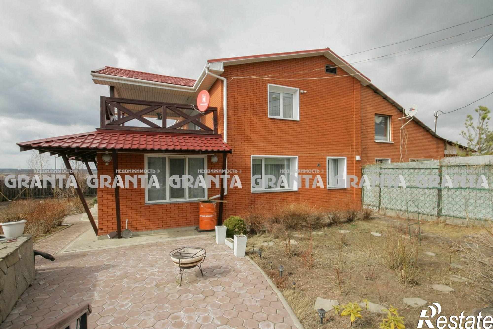 Купить дачу, дом, коттедж за 10 100 000 рублей на ул Железнодорожная, 1
