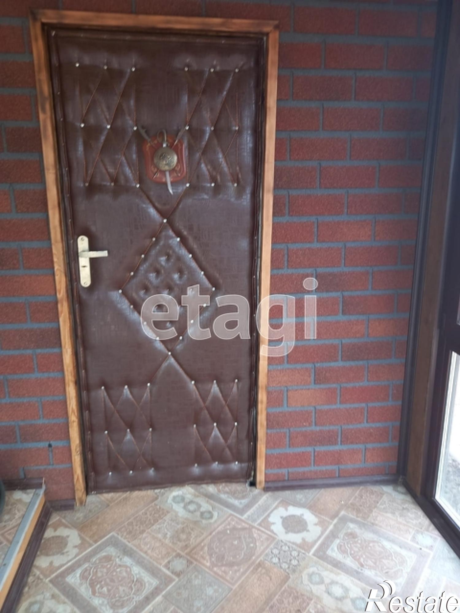 Купить дачу, дом, коттедж за 1 800 000 рублей на Array