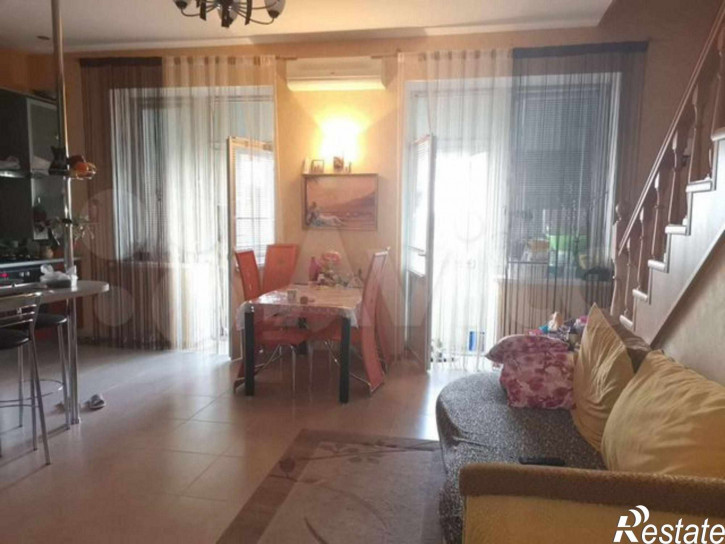 2-комн квартира Осипенко ул, 8