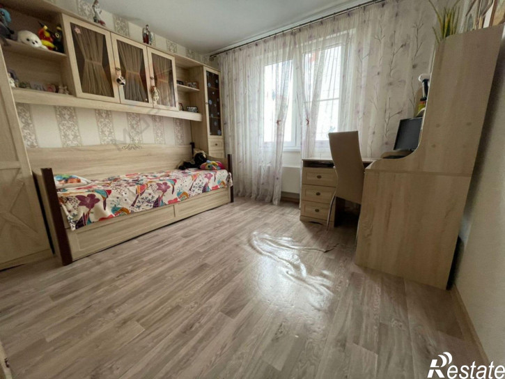 3-комн квартира Кружевная ул, 9