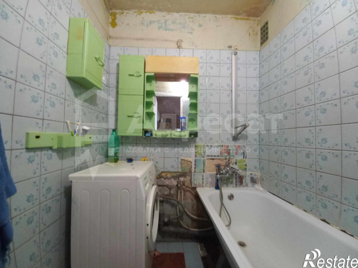 4-комн квартира ул. Рионская,  д.5