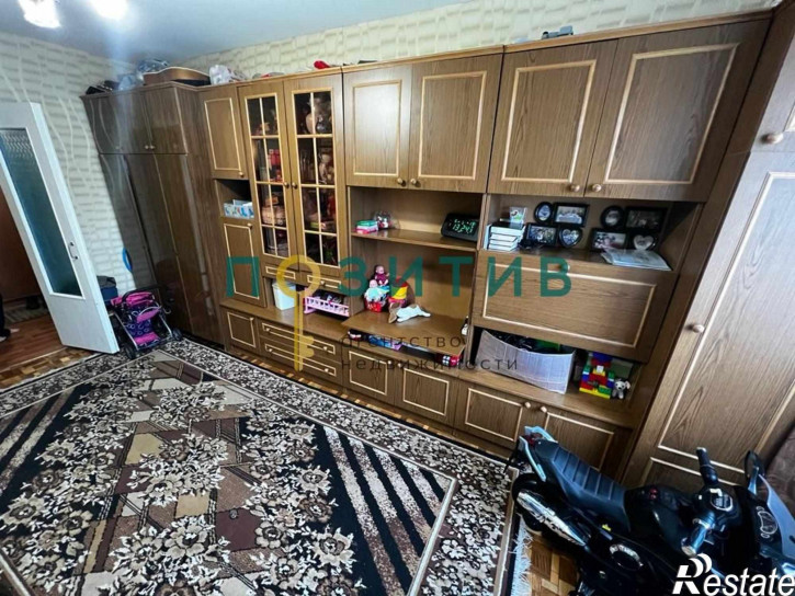 1-комн квартира Крайнего ул, 4