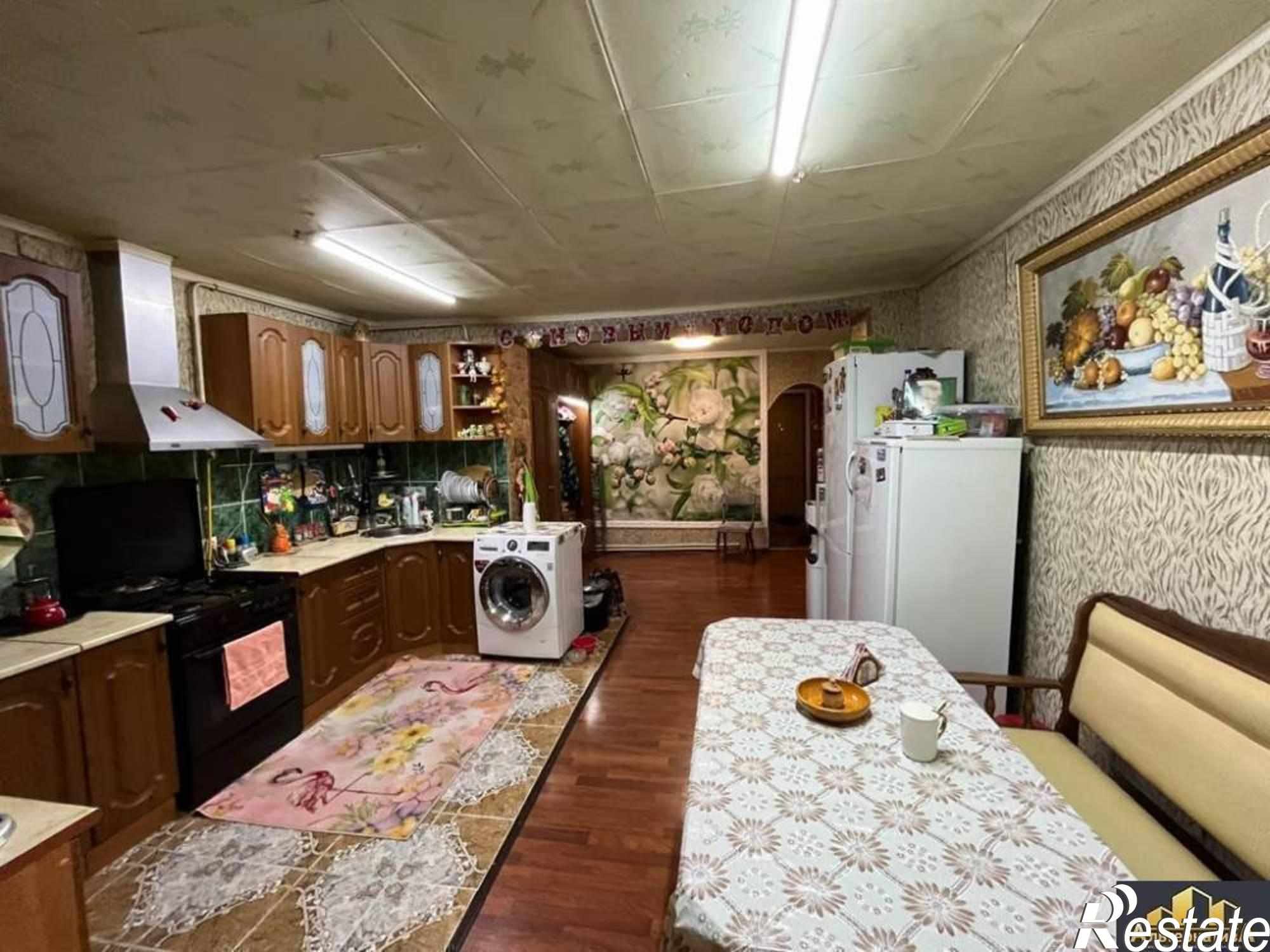 Купить дачу, дом, коттедж за 20 000 000 рублей на Школьный пер.