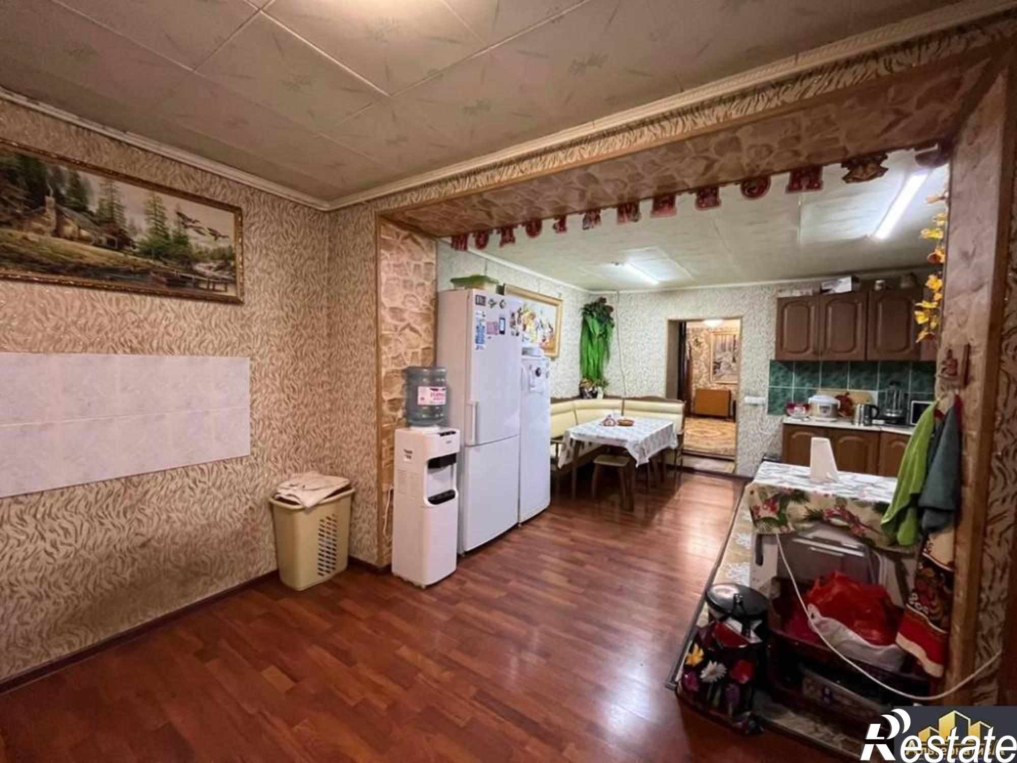 Купить дачу, дом, коттедж за 20 000 000 рублей на Школьный пер.