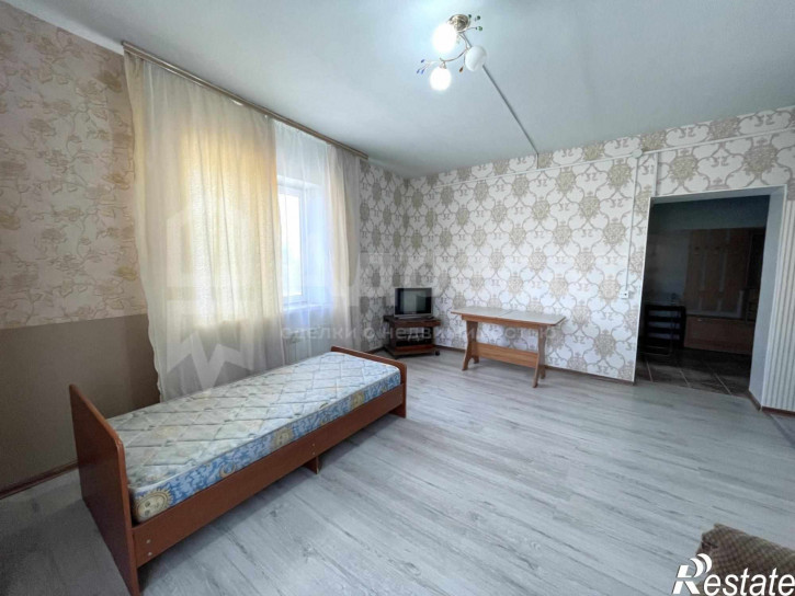 3-комн квартира ул. Джаныбековская,  д.20