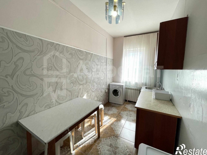 3-комн квартира ул. Джаныбековская,  д.12