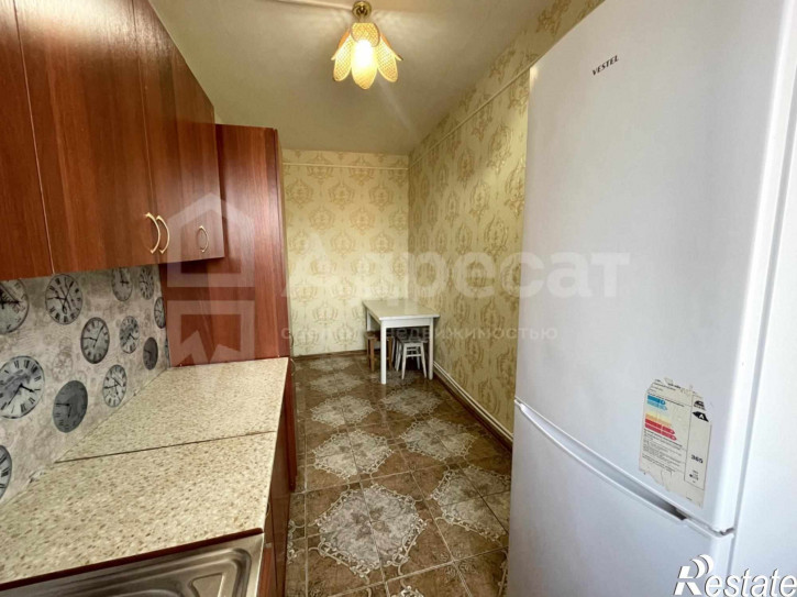 3-комн квартира ул. Джаныбековская,  д.20