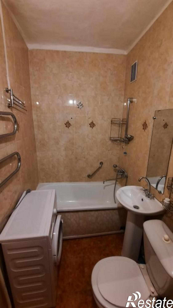 2-комн квартира Серегина проезд, 25
