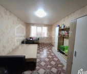комната 61.9 кв м ул. 50 лет Октября,  д.24