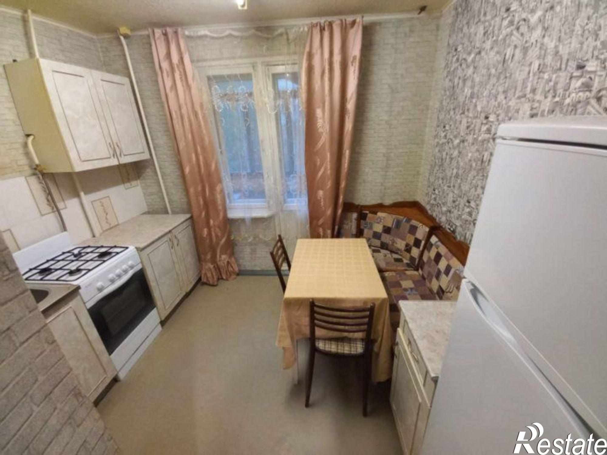 Сдать квартиру за 14 000 рублей на Суворова ул, 3