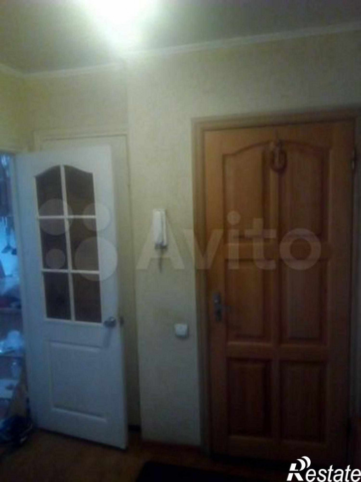 3-комн квартира Космонавтов ул, 4б