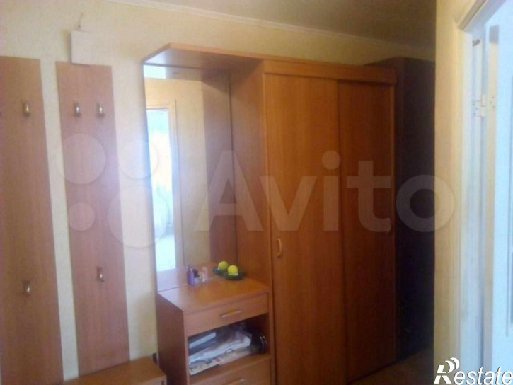 3-комн квартира Космонавтов ул, 4б