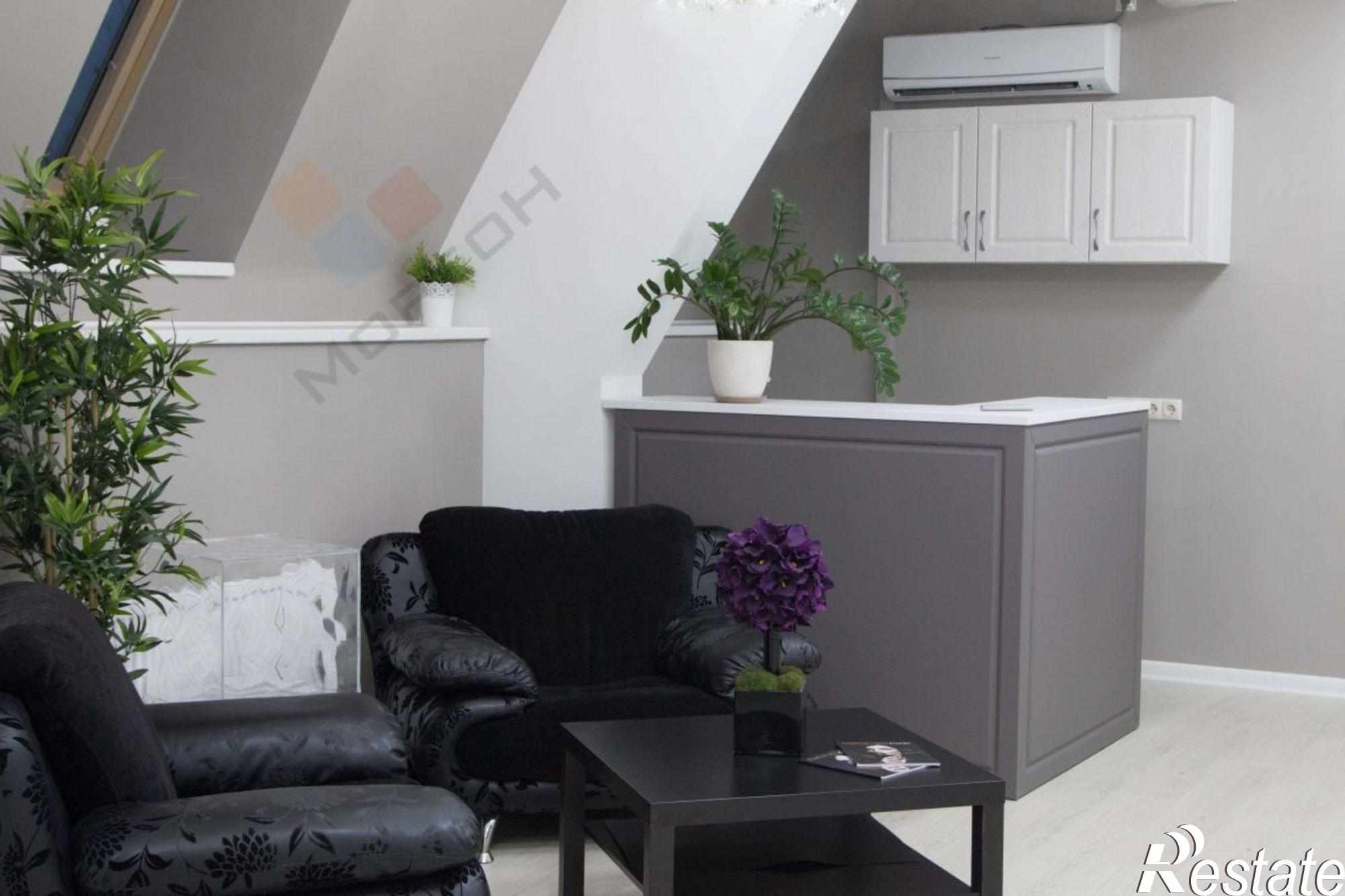 Купить помещение свободного назначения за 108 000 000 рублей на Мира ул, 29