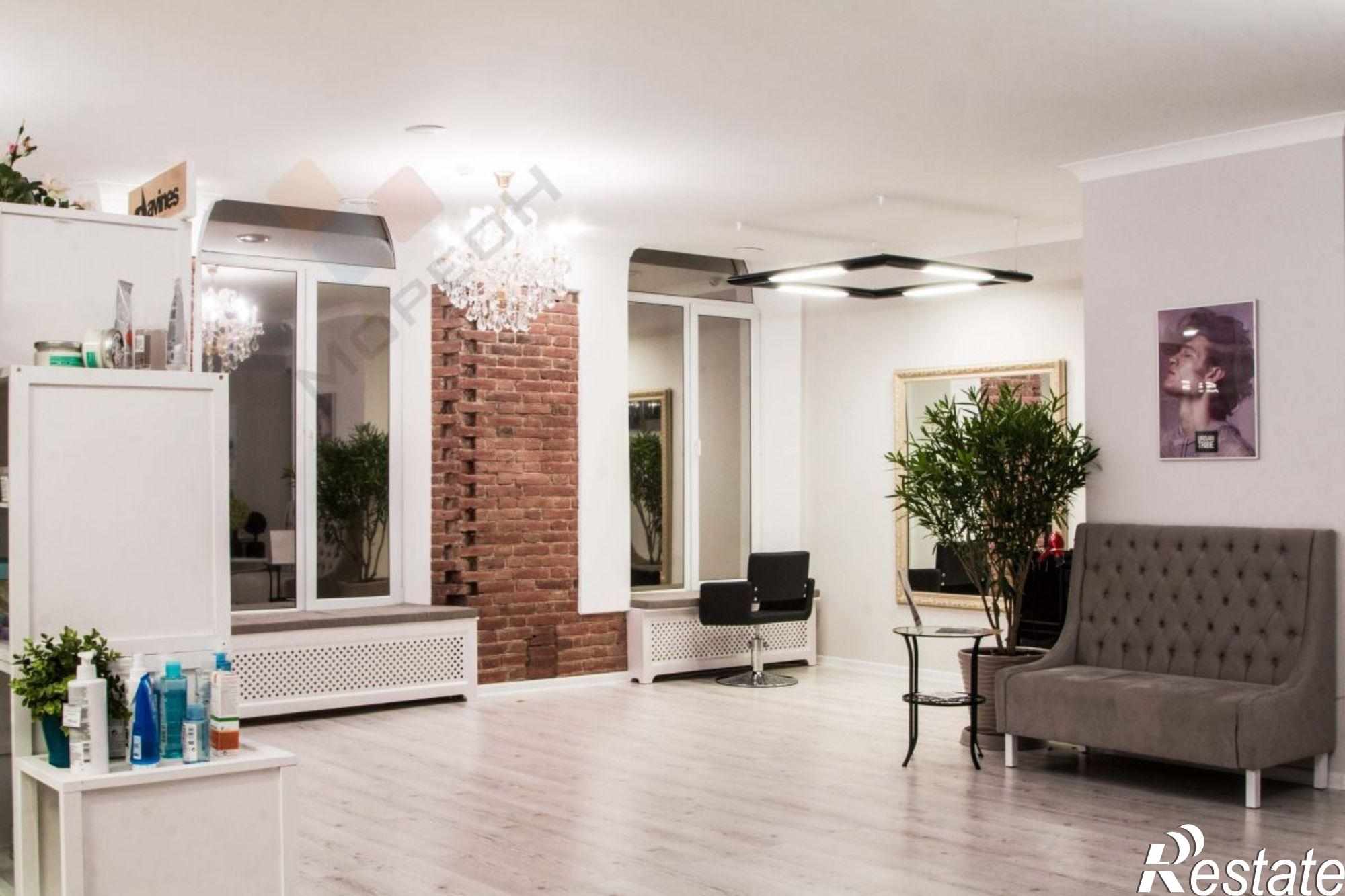 Купить помещение свободного назначения за 108 000 000 рублей на Мира ул, 29