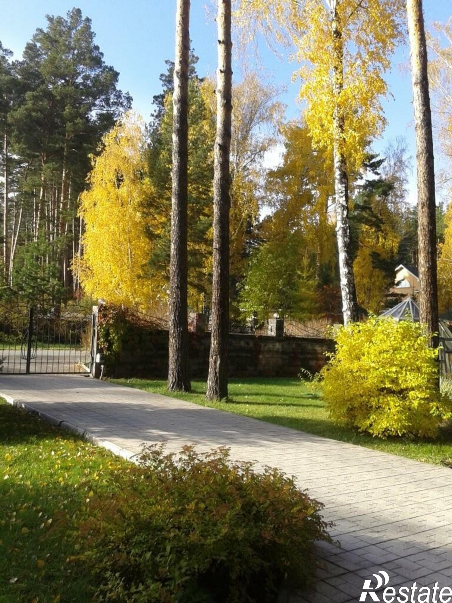 Купить дачу, дом, коттедж за 27 000 000 рублей на Радужная, 40