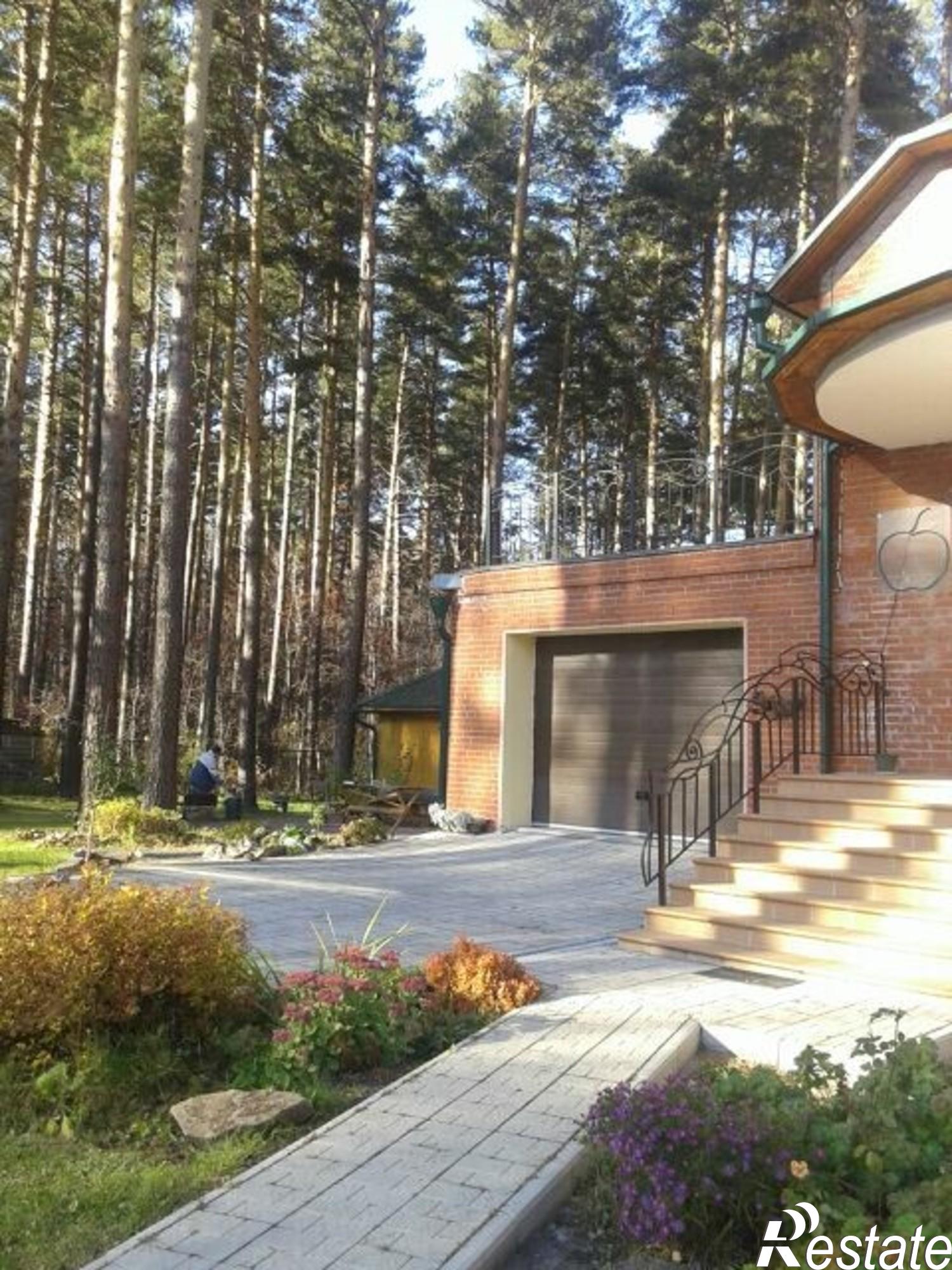 Купить дачу, дом, коттедж за 27 000 000 рублей на Радужная, 40