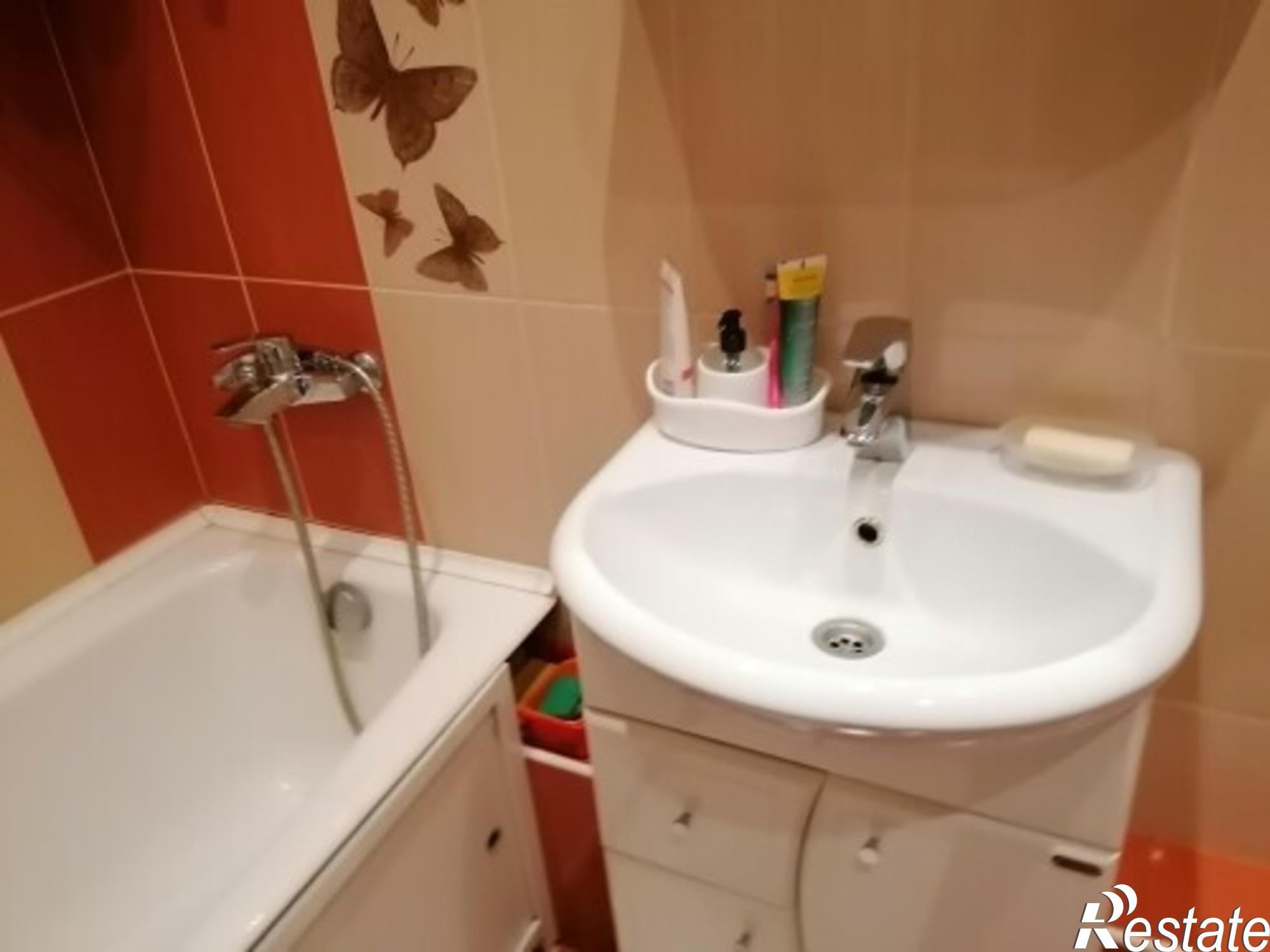 Купить квартиру за 4 400 000 рублей на Аникина, 35/1