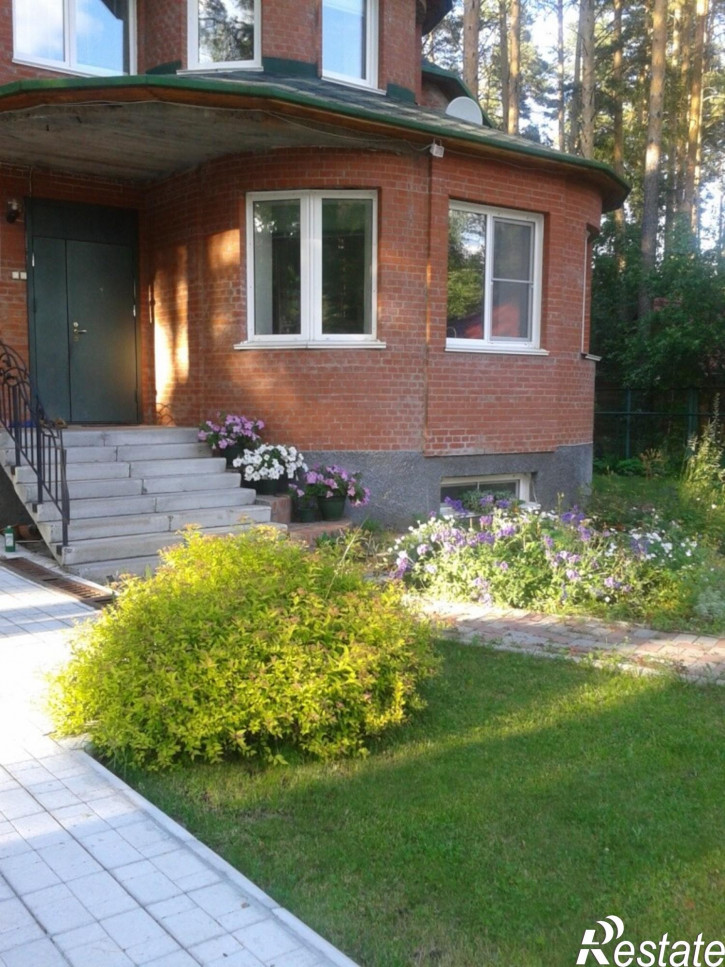 Коттедж/дом Радужная, 40
