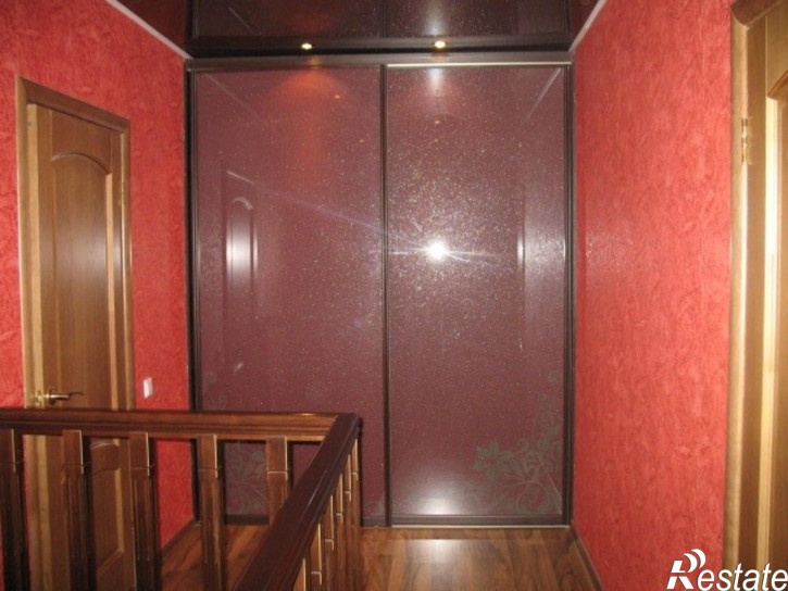 6-комн квартира Большевистская, 53