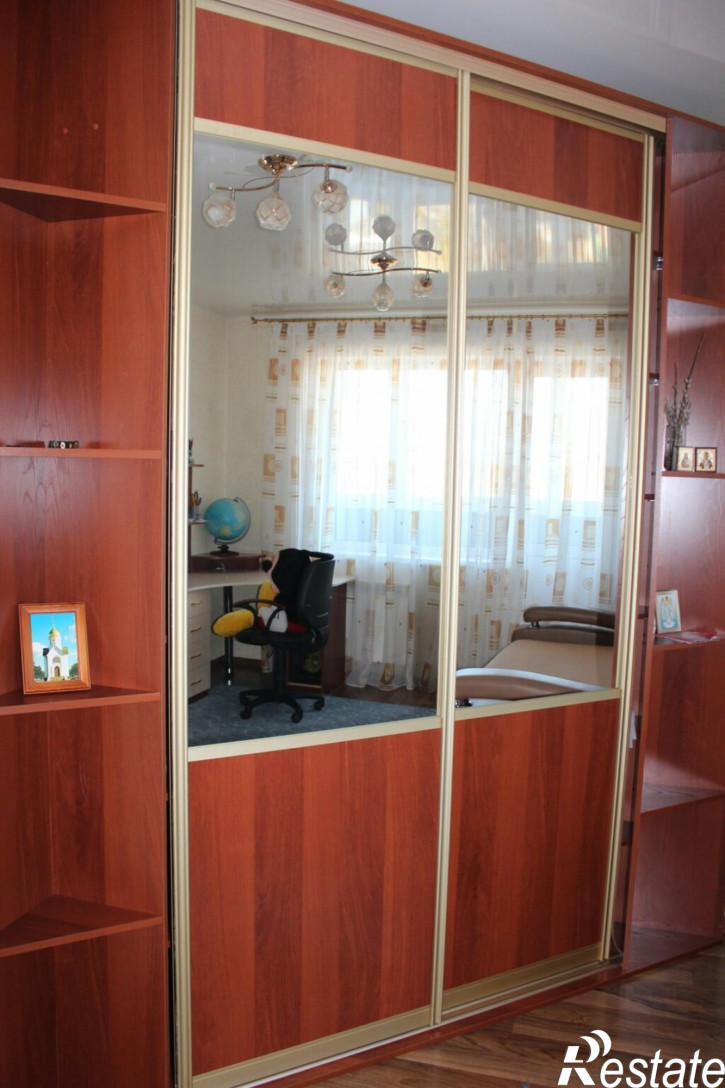 6-комн квартира Большевистская, 53