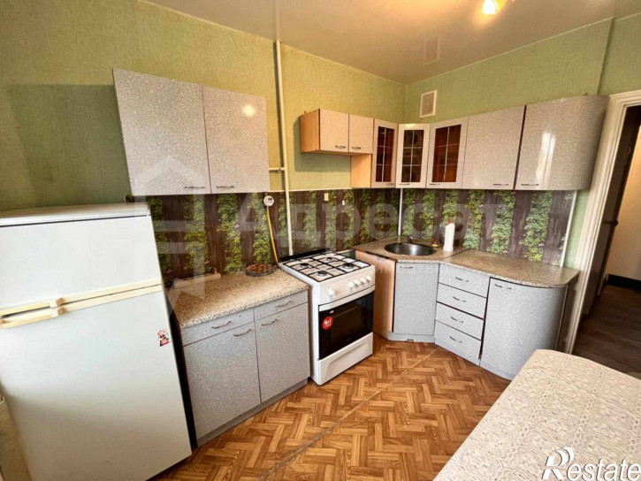 2-комн квартира ул. Бажова,  д.7