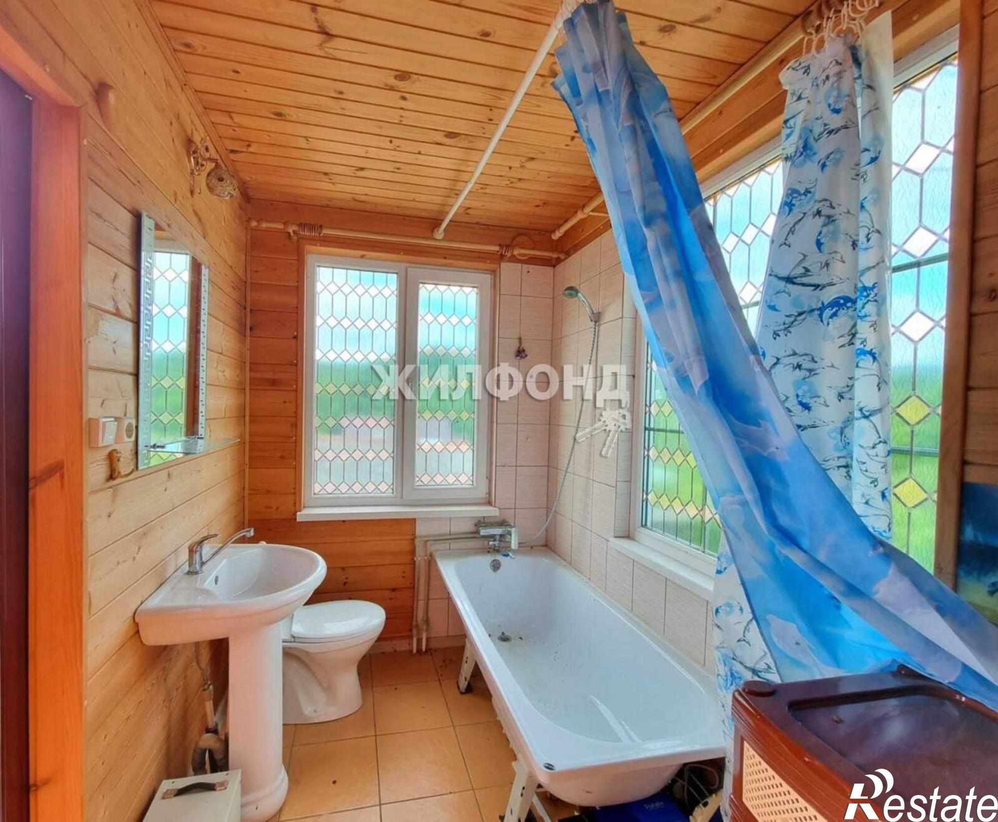 Купить дачу, дом, коттедж за 5 250 000 рублей на Школьная улица