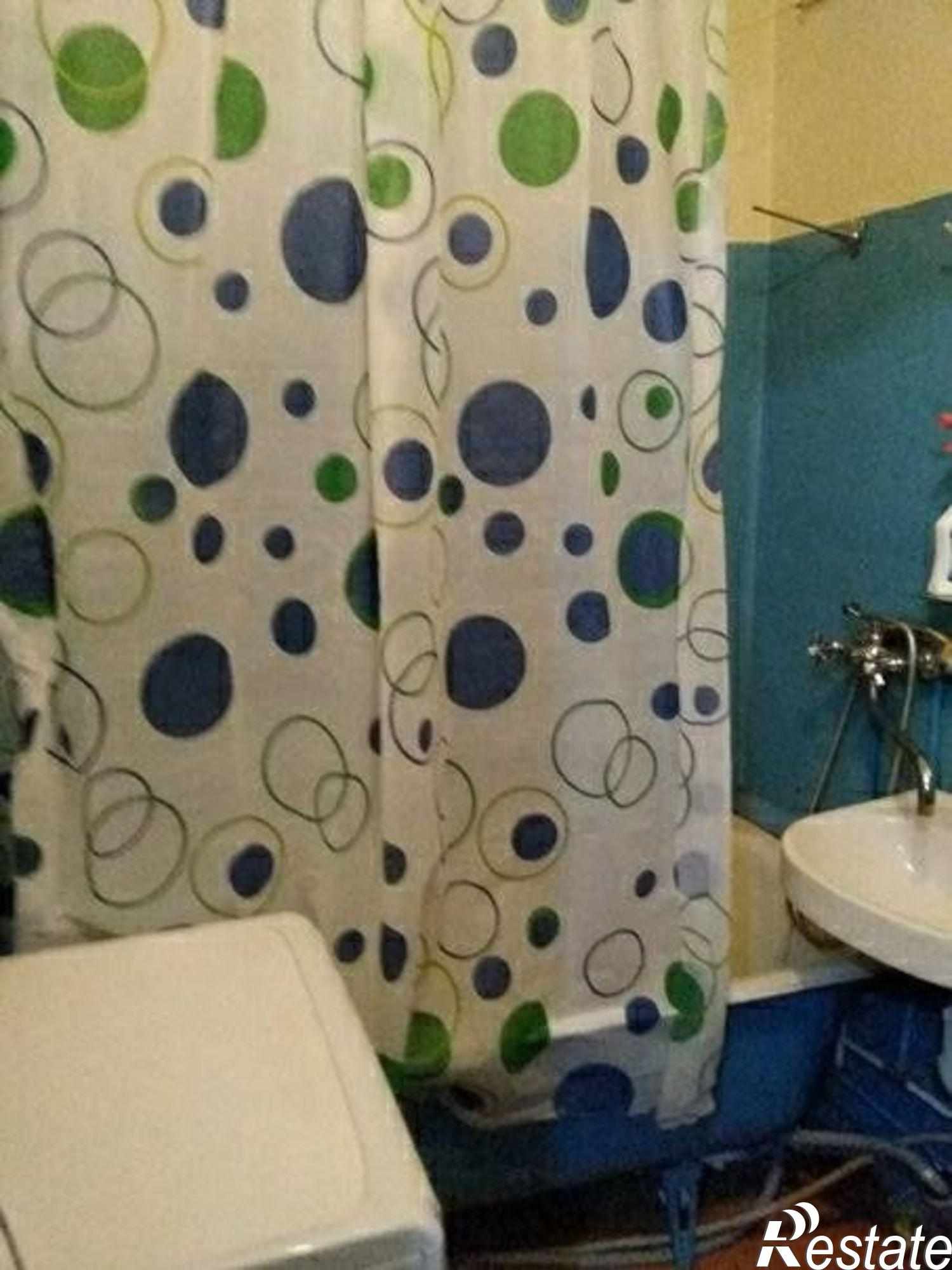 Сдать квартиру за 12 000 рублей на Почаевская ул, 1