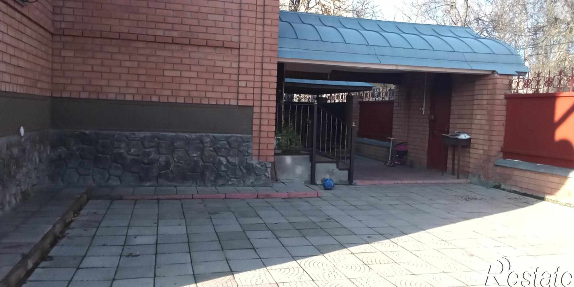 Купить дачу, дом, коттедж за 12 500 000 рублей на 2-я Крестьянская улица,