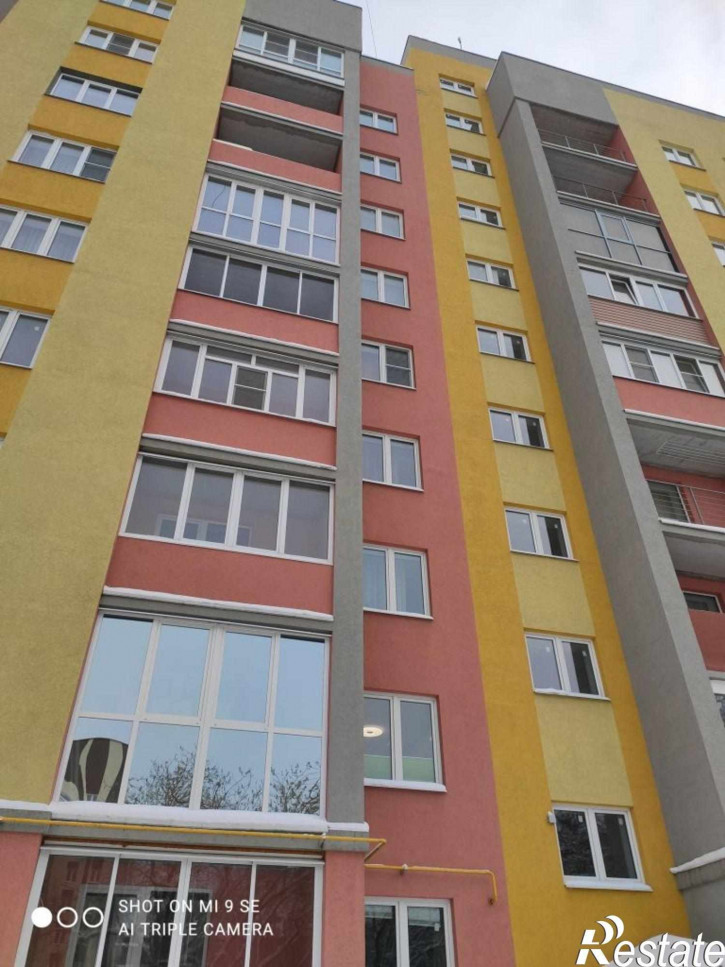 3-комн квартира Менделеева ул, 28