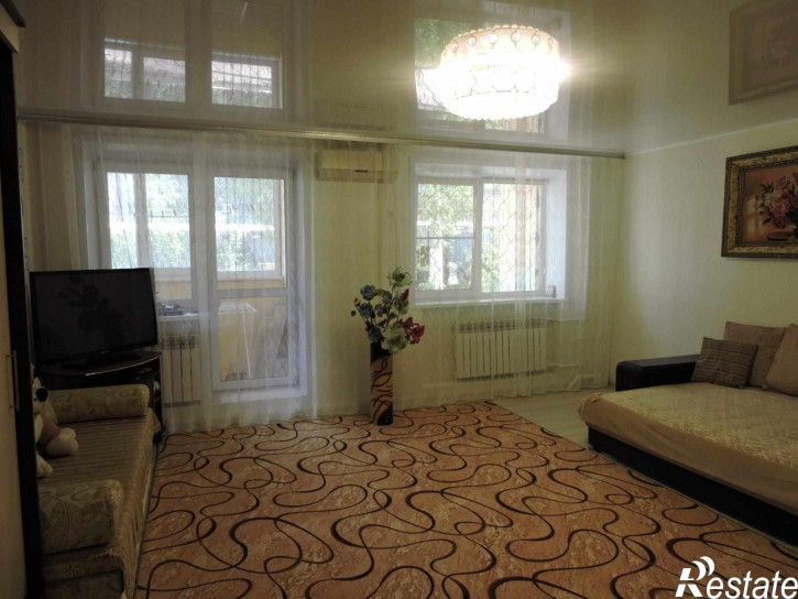 2-комн квартира Куликова улица,40
