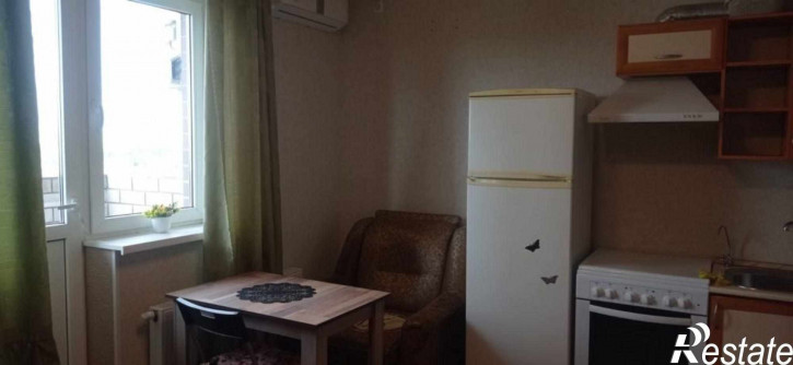 1-комн квартира Половинко ул, 280