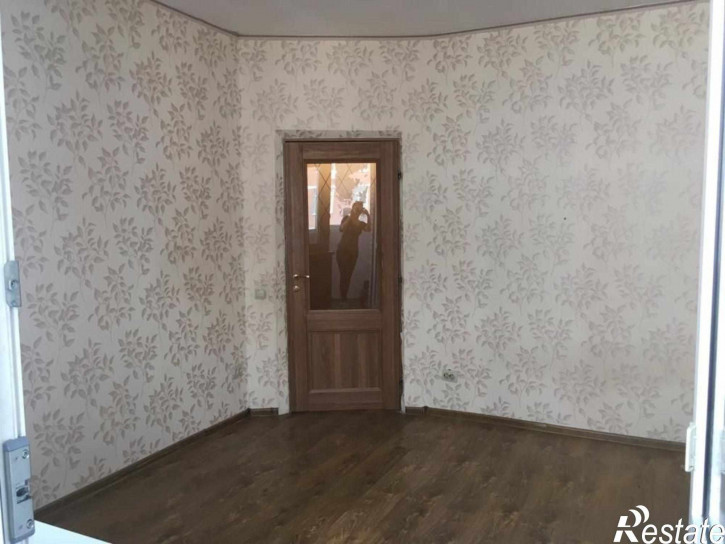 1-комн квартира Комарова ул, 111
