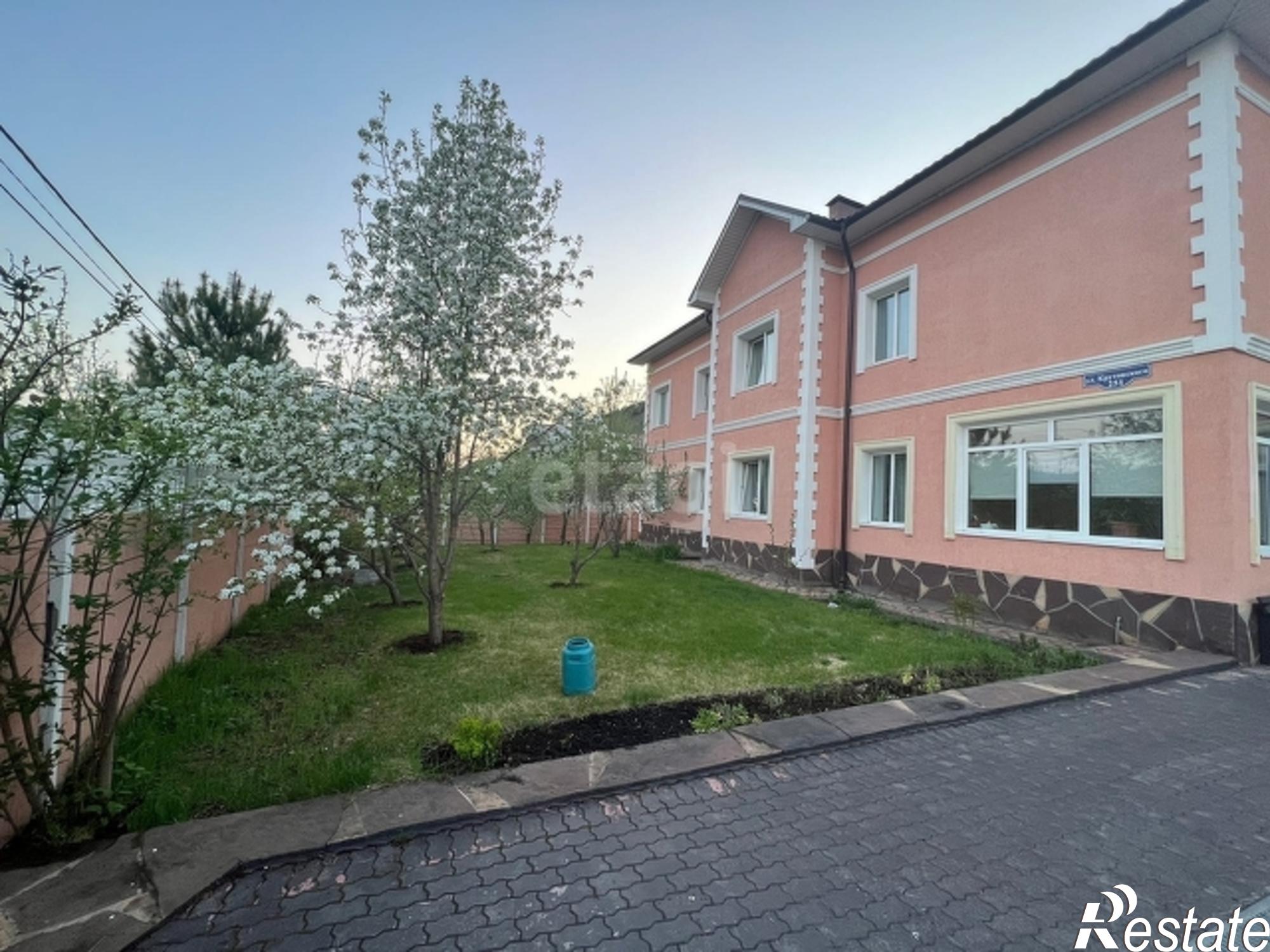 Купить дачу, дом, коттедж за 34 000 000 рублей на улица Крутовского