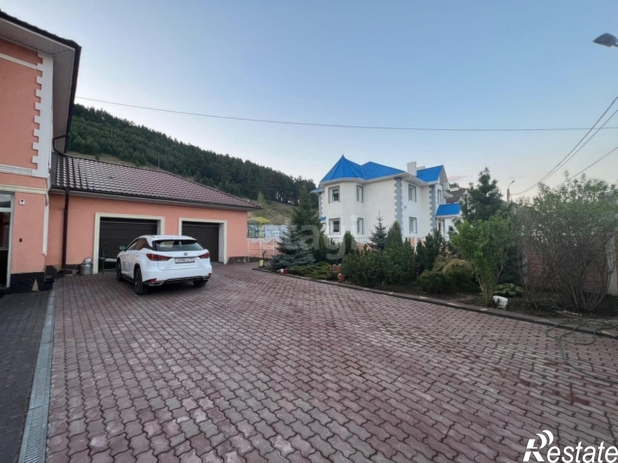 Купить дачу, дом, коттедж за 34 000 000 рублей на улица Крутовского
