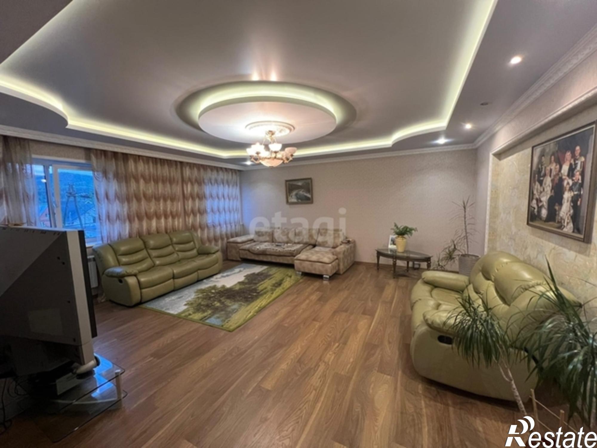 Купить дачу, дом, коттедж за 34 000 000 рублей на улица Крутовского