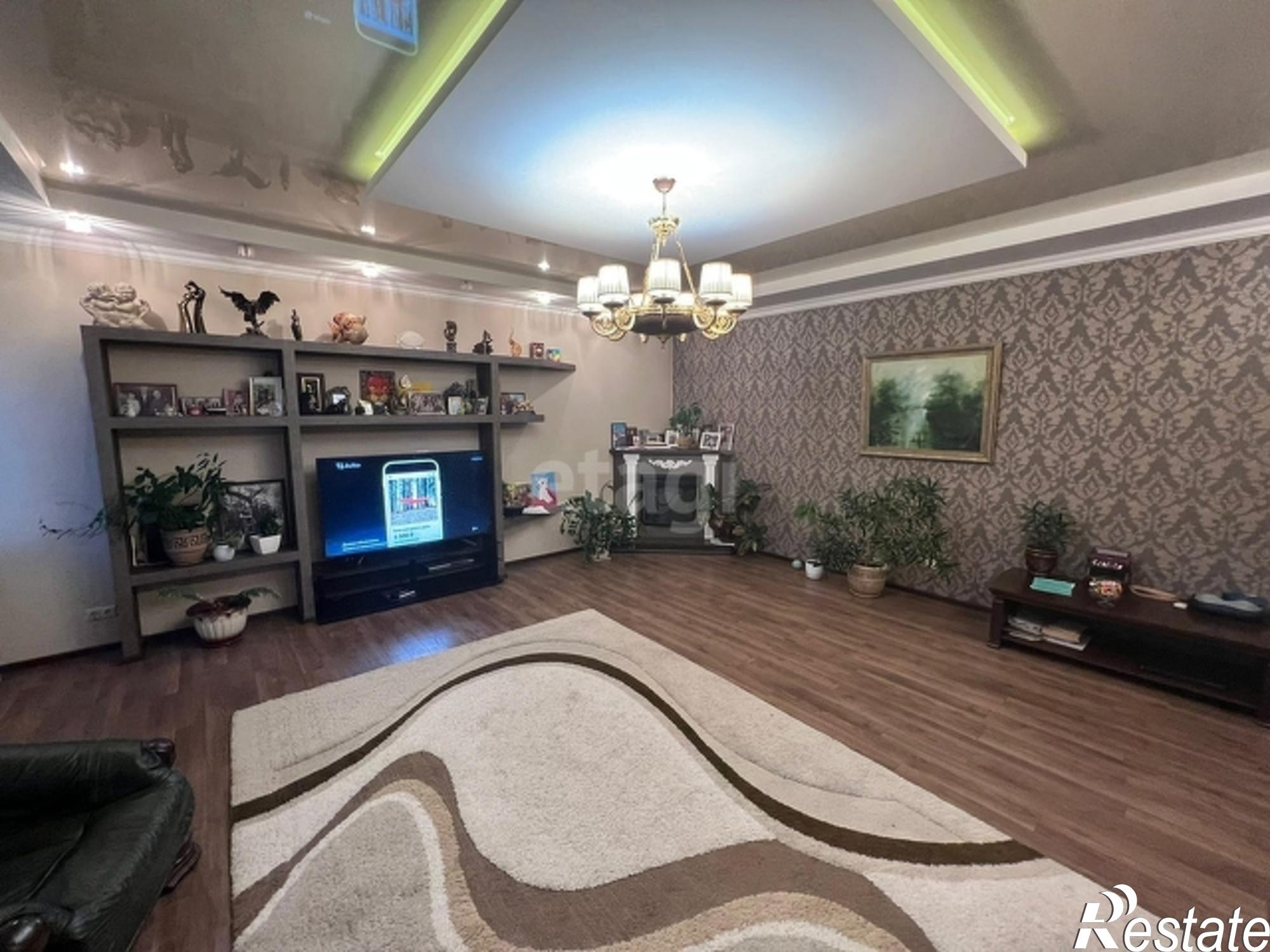 Купить дачу, дом, коттедж за 34 000 000 рублей на улица Крутовского