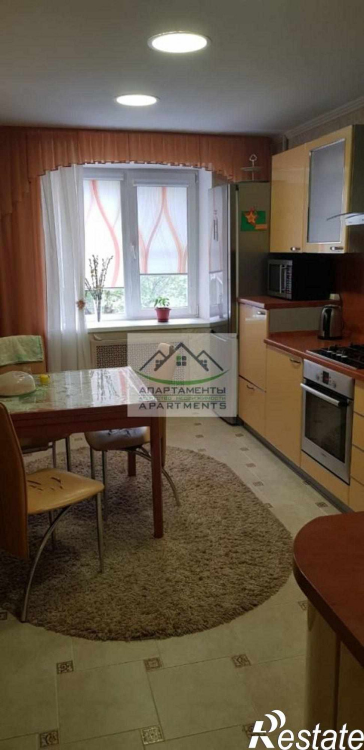 3-комн квартира Буачидзе ул, 4