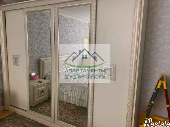 5-комн квартира Велинградская ул