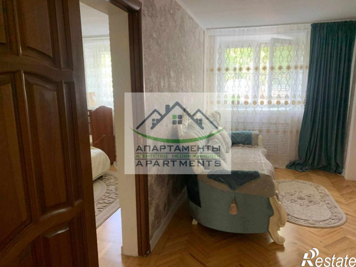 5-комн квартира Велинградская ул