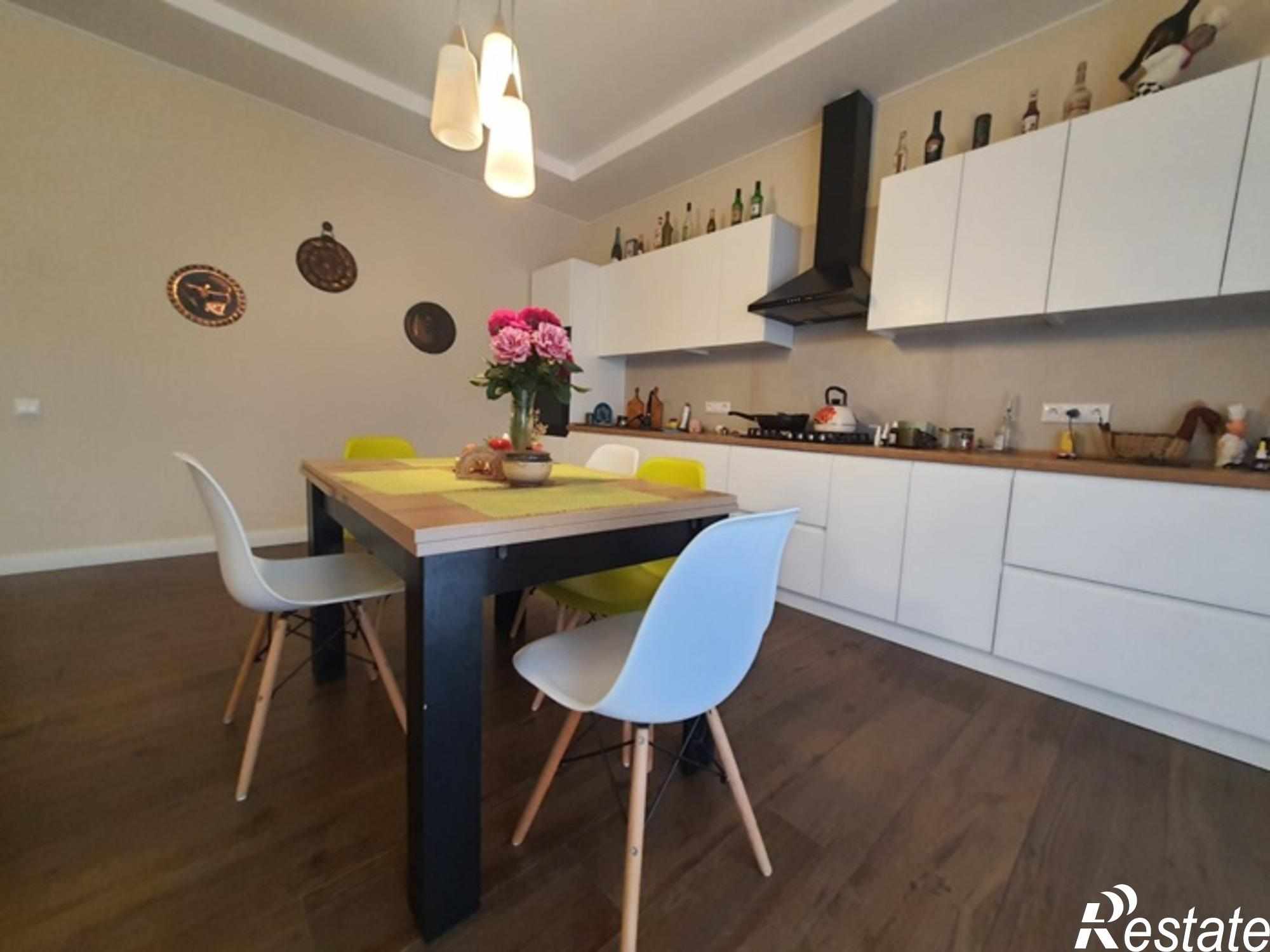 Купить дачу, дом, коттедж за 10 900 000 рублей на Куйбышева улица, 100 д