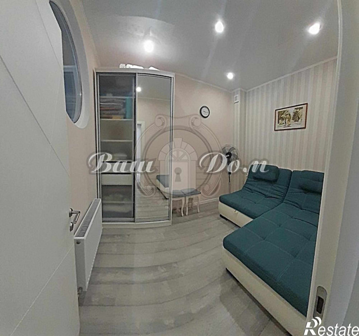 3-комн квартира ул. Олега Анофриева, 1к5