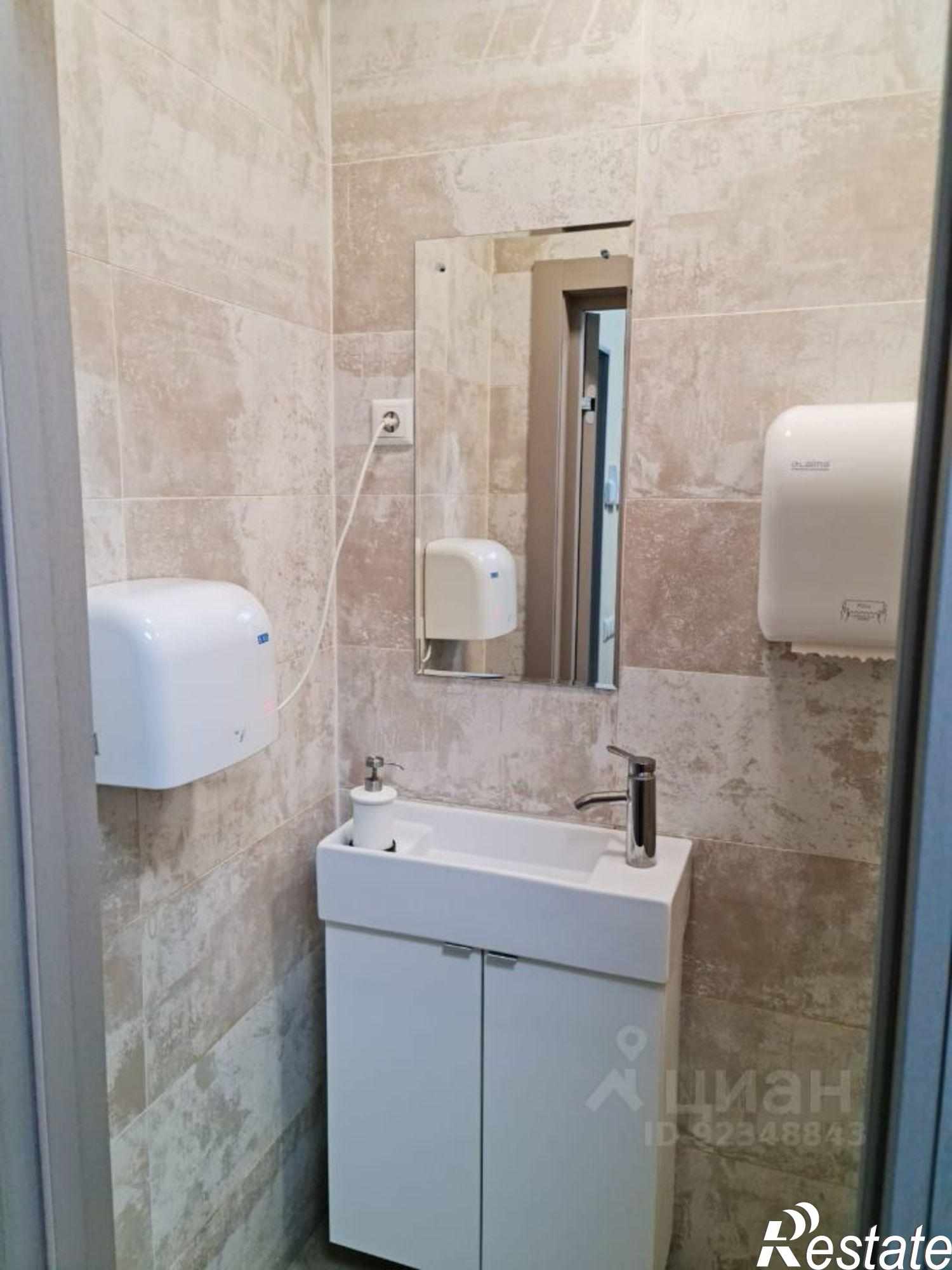 Купить ОСЗ, отдельно стоящее здание за 69 900 300 рублей на улица Лесотехникума, 49