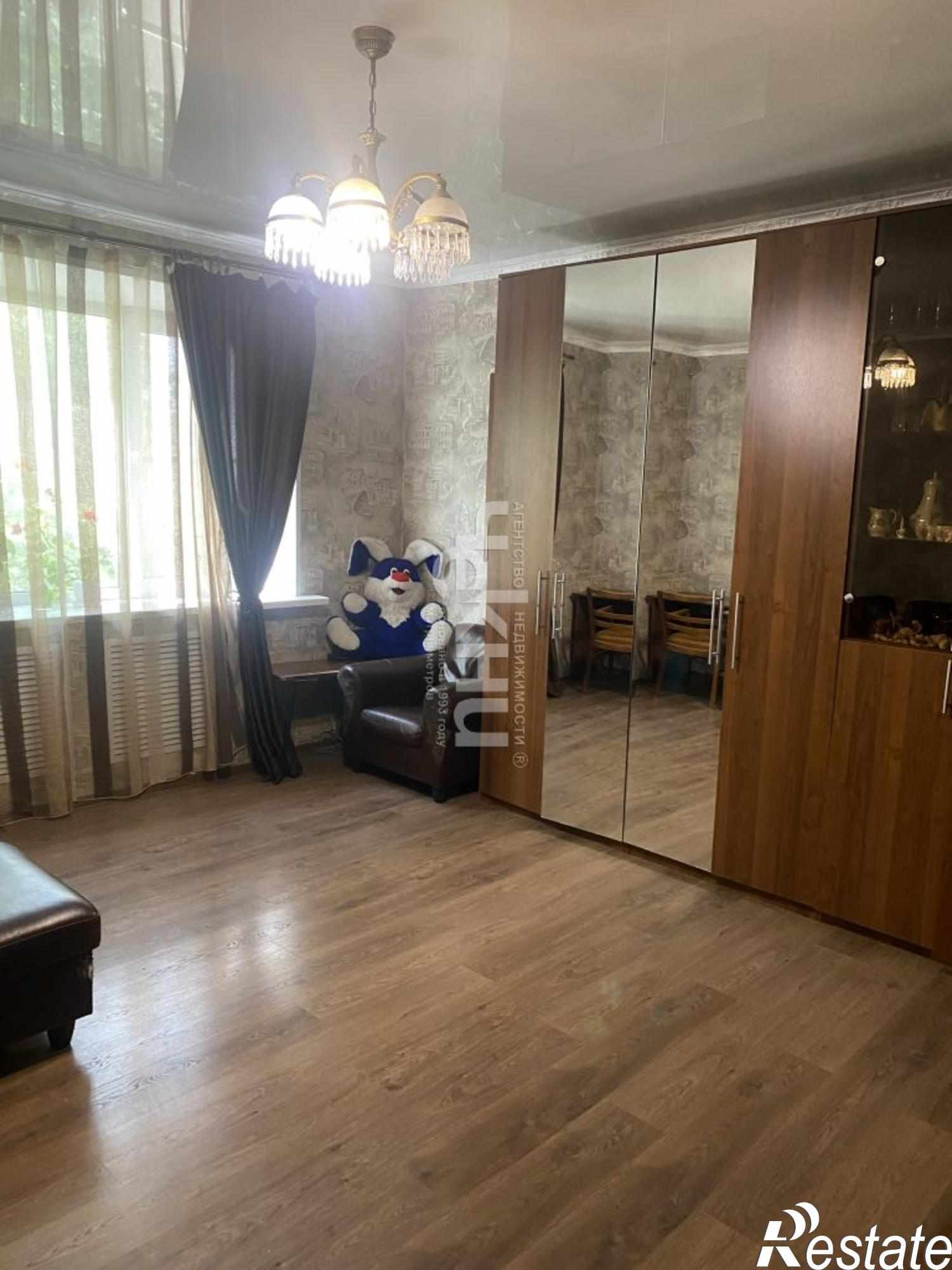 Купить квартиру за 15 000 000 рублей на Минина ул, 27/4