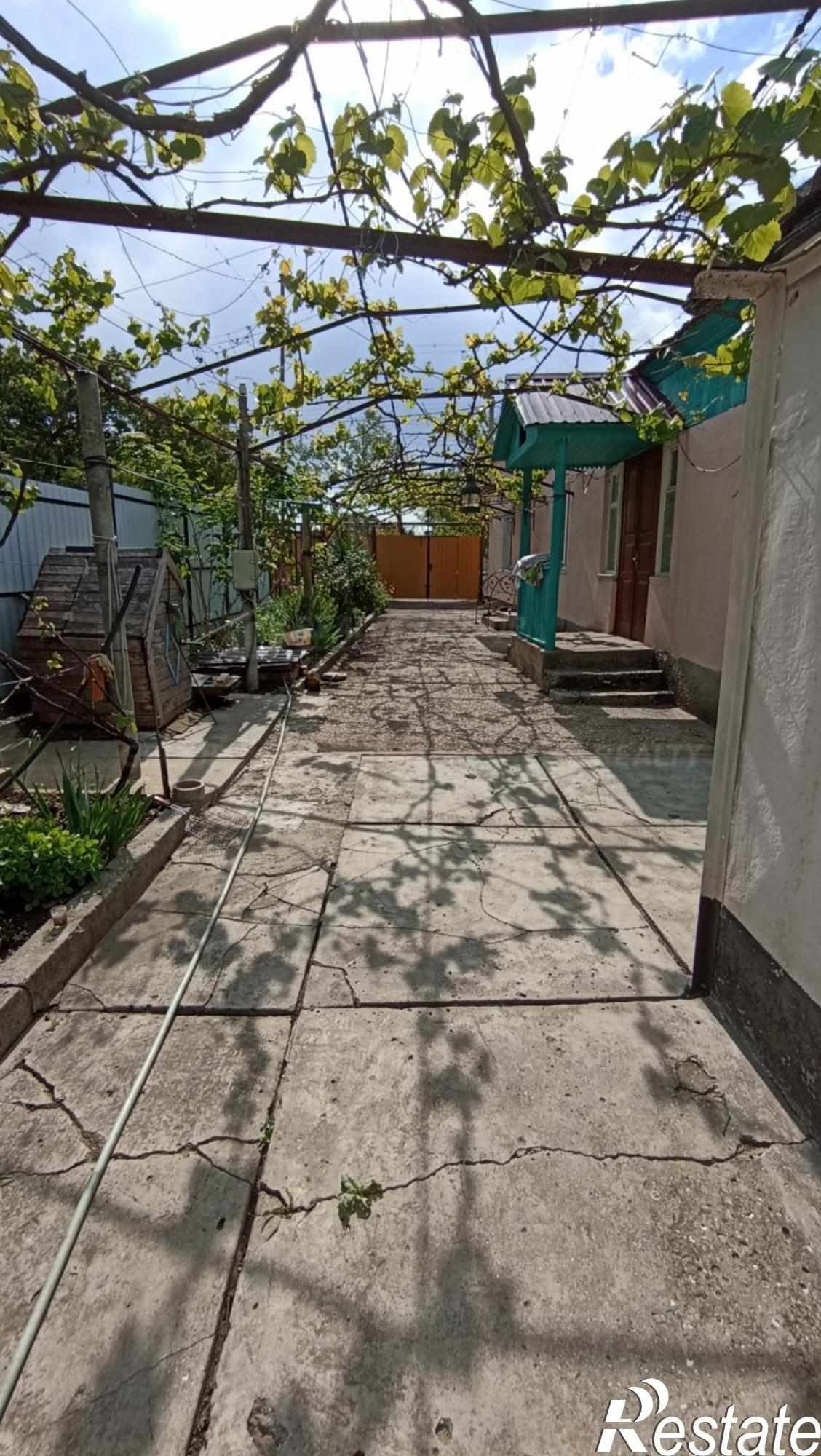 Купить дачу, дом, коттедж за 7 700 000 рублей на Республика Крым, Симферопольский р-н, Укромновское сельское поселение, с. Укромное, Молодёжная ул., 63а