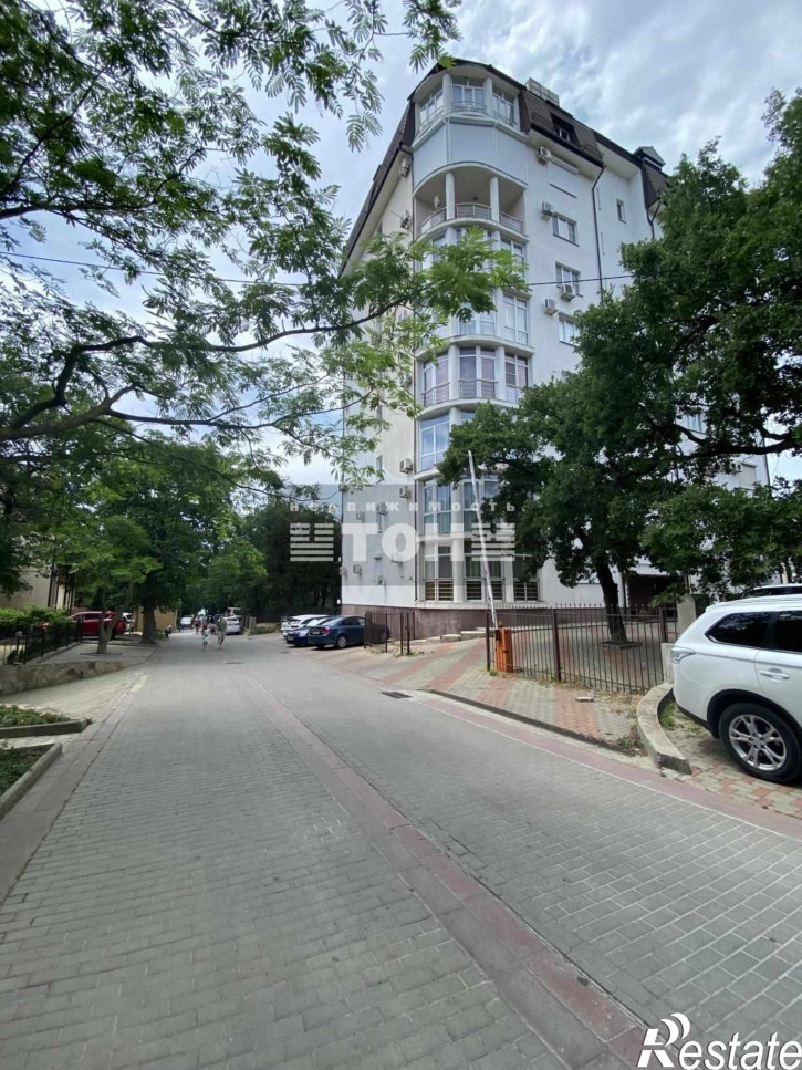 1-комн квартира ул. Лазурная, 10