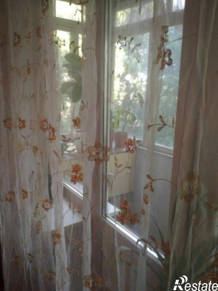 1-комн квартира Комиссарова ул, 43