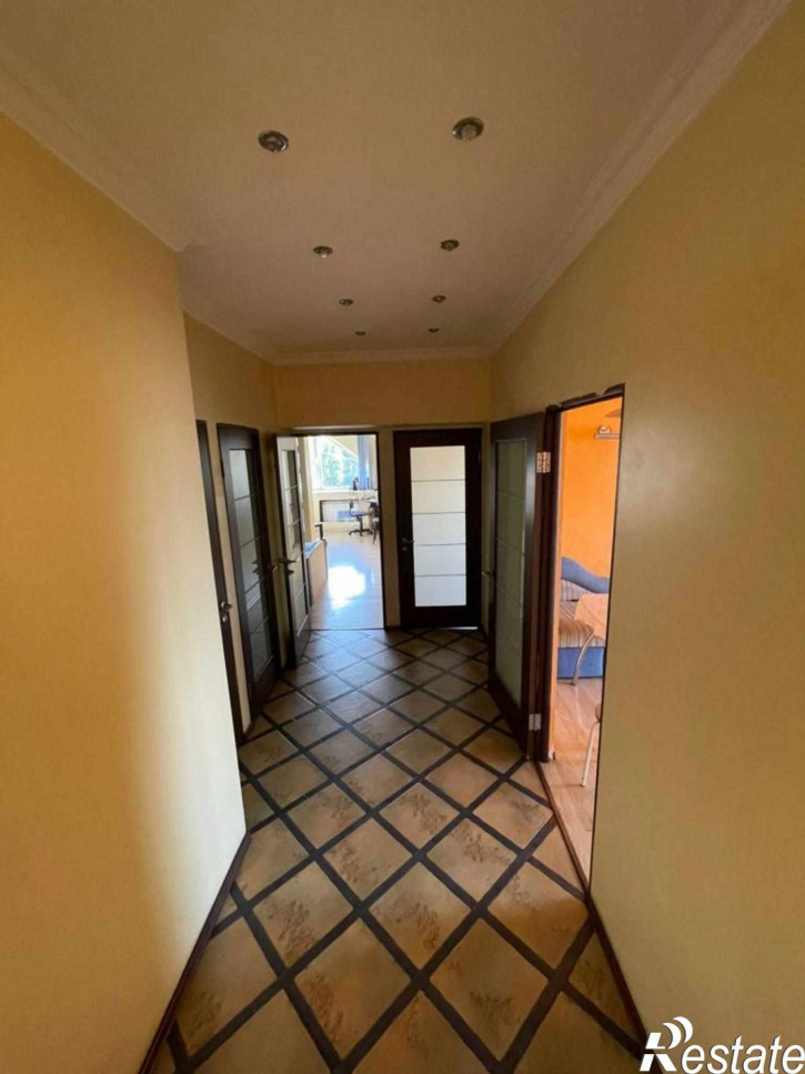 3-комн квартира Кирова ул, 59